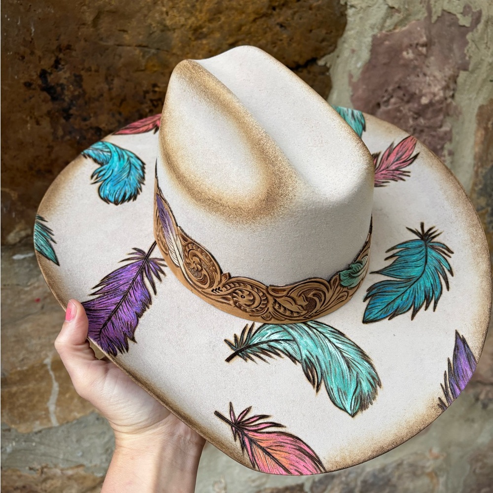 New Feather “Glow in the Dark” Cody James 3x Silverbelly felt hat Sz 7